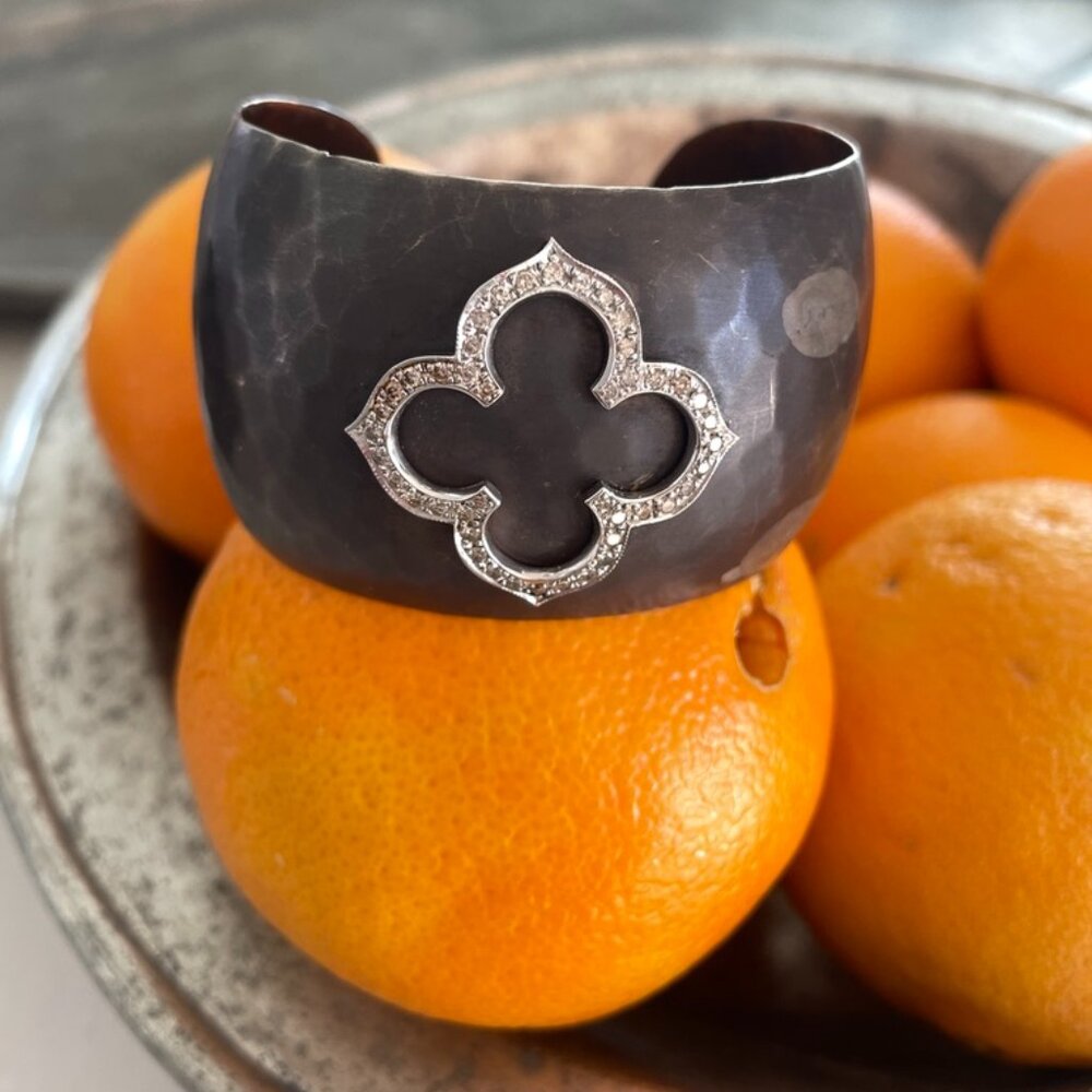 Borgioni Private Collection Oxidized Silver Hammered Cuff diamond Quatrefoil